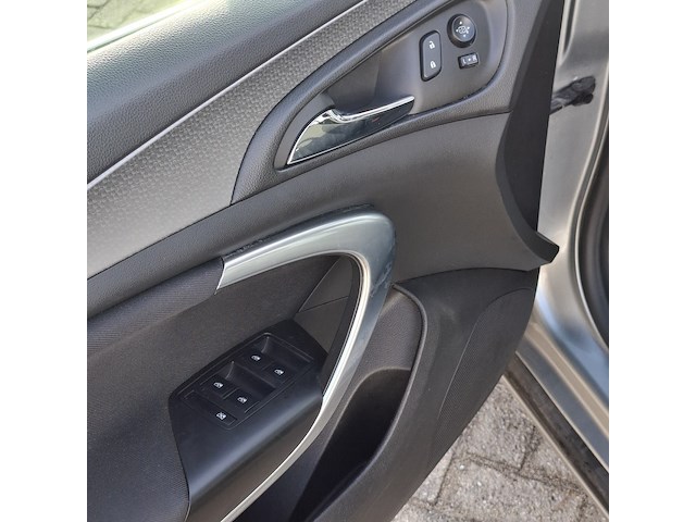 Personenauto, opel, insignia - afbeelding 7 van  48