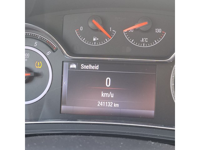 Personenauto, opel, insignia - afbeelding 14 van  48