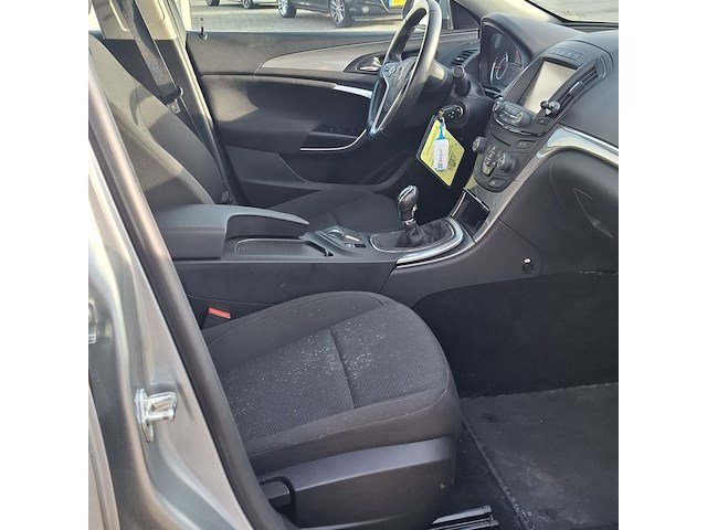 Personenauto, opel, insignia - afbeelding 29 van  48