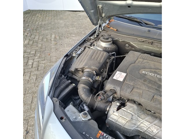 Personenauto, opel, insignia - afbeelding 33 van  48