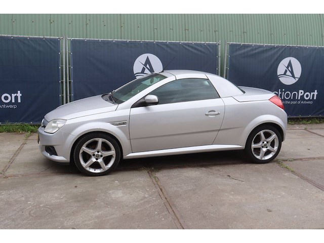 Personenauto opel tigra benzine 90pk 2006 (marge) - afbeelding 1 van  1