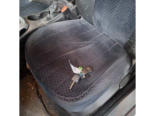 Personenauto, opel - afbeelding 17 van  54