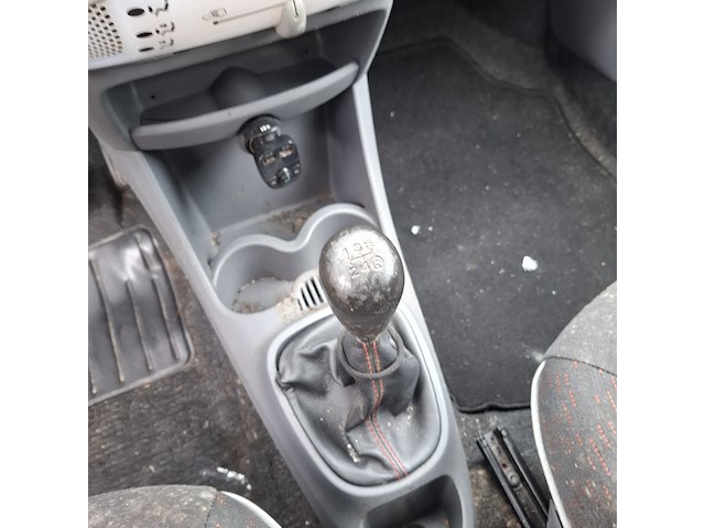 Personenauto, peugeot, 107, 1.0-12v sublime, 2010 - afbeelding 2 van  14