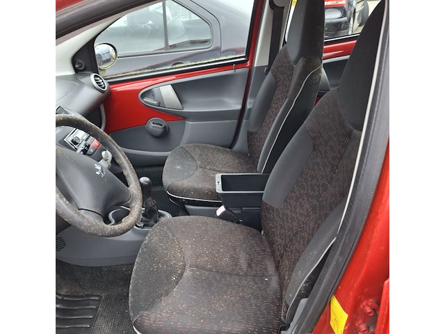 Personenauto, peugeot, 107, 1.0-12v sublime, 2010 - afbeelding 12 van  14