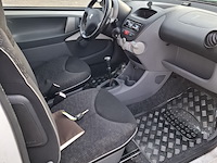 Personenauto, peugeot, 107, 1.0-12v xr, 2009 - afbeelding 18 van  38