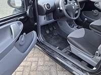 Personenauto, peugeot, 107 1.0-12v xr, 2010 - afbeelding 15 van  40