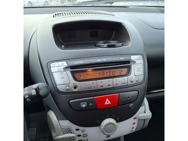 Personenauto, peugeot, 107 1.0-12v xr, 2010 - afbeelding 22 van  40