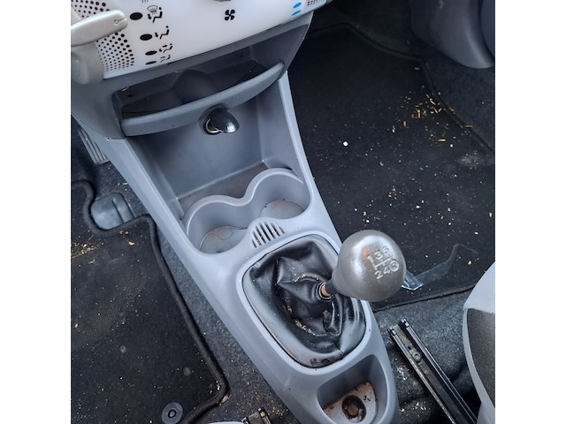 Personenauto, peugeot, 107 1.0-12v xr, 2010 - afbeelding 24 van  40