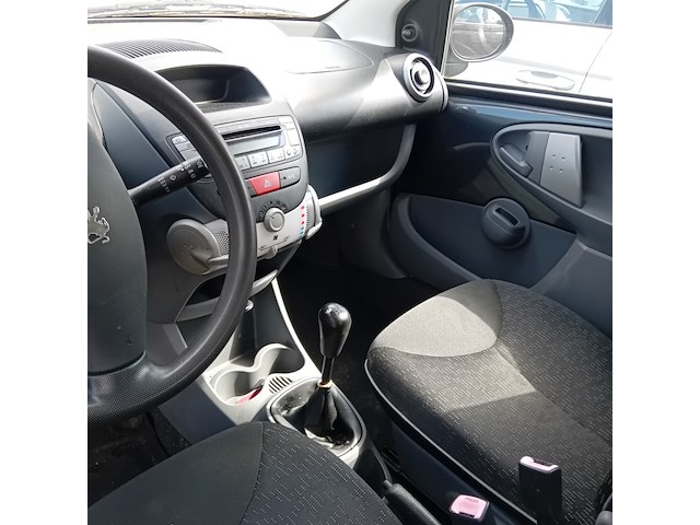 Personenauto, peugeot, 107, 1.0-12v xs, 2010 - afbeelding 12 van  13