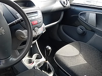 Personenauto, peugeot, 107, 1.0-12v xs, 2010 - afbeelding 12 van  13