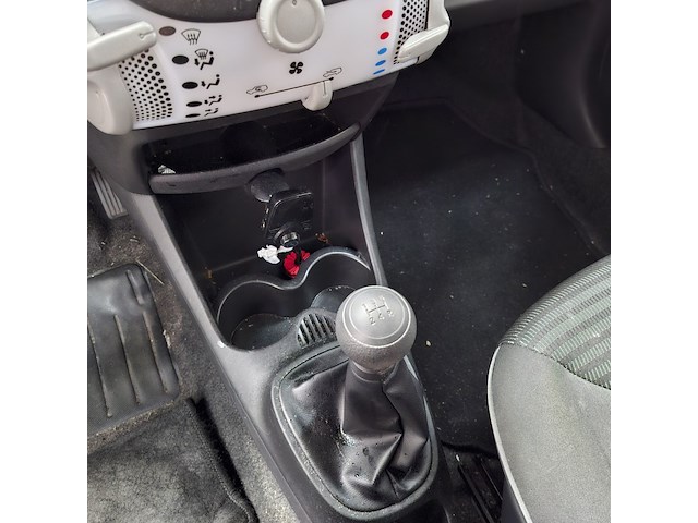 Personenauto, peugeot, 107, 1.0 active, 2012 - afbeelding 16 van  42