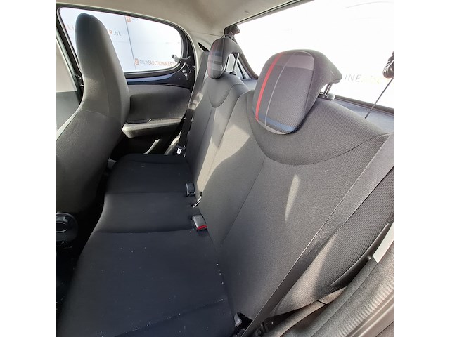 Personenauto peugeot, 108 1.0, bouwjaar 2015 - afbeelding 31 van  50