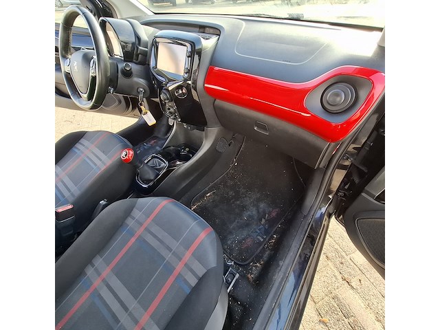 Personenauto peugeot, 108 1.0, bouwjaar 2015 - afbeelding 39 van  50