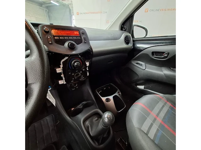 Personenauto, peugeot, 108, 1.0 e-vti active, 2015 - afbeelding 41 van  73