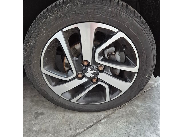 Personenauto, peugeot, 108, 1.0 e-vti allure, 2020 - afbeelding 3 van  32
