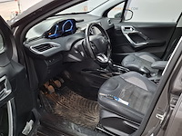 Personenauto, peugeot, 2008, 1.2 puretech féline, 2016 - afbeelding 11 van  51