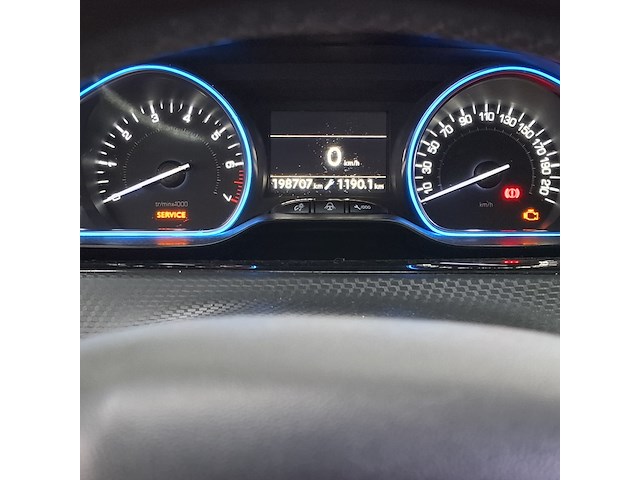 Personenauto, peugeot, 2008, 1.2 puretech féline, 2016 - afbeelding 16 van  51