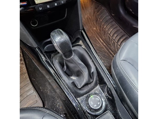 Personenauto, peugeot, 2008, 1.2 puretech féline, 2016 - afbeelding 19 van  51