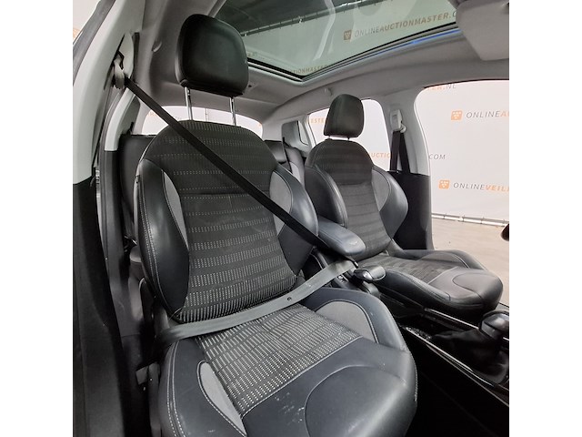 Personenauto, peugeot, 2008, 1.2 puretech féline, 2016 - afbeelding 29 van  51