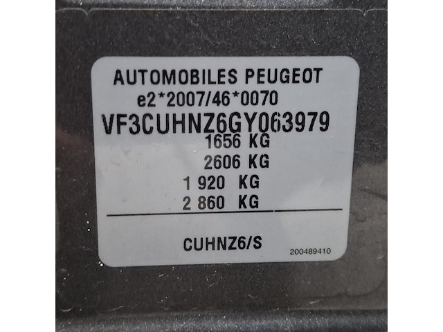 Personenauto, peugeot, 2008, 1.2 puretech féline, 2016 - afbeelding 30 van  51