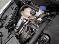 Personenauto, peugeot, 2008, 1.2 puretech féline, 2016 - afbeelding 40 van  51