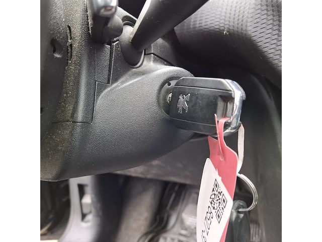 Personenauto, peugeot, 2008, 1.6 e-hdi allure, 2013 - afbeelding 27 van  50