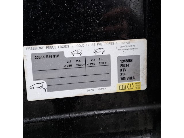 Personenauto, peugeot, 2008, 1.6 e-hdi allure, 2013 - afbeelding 41 van  50