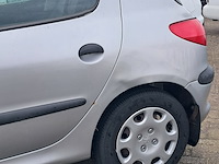 Personenauto, peugeot, 206, 1.4 gentry, grijs, 2001 - afbeelding 13 van  15