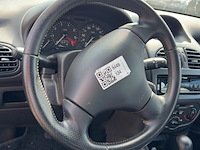 Personenauto, peugeot, 206, 1.6-16v gentry, zwart, 2003 - afbeelding 11 van  13