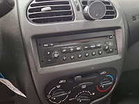 Personenauto, peugeot, 206 cc, 1.6-16v, 2002 - afbeelding 32 van  67