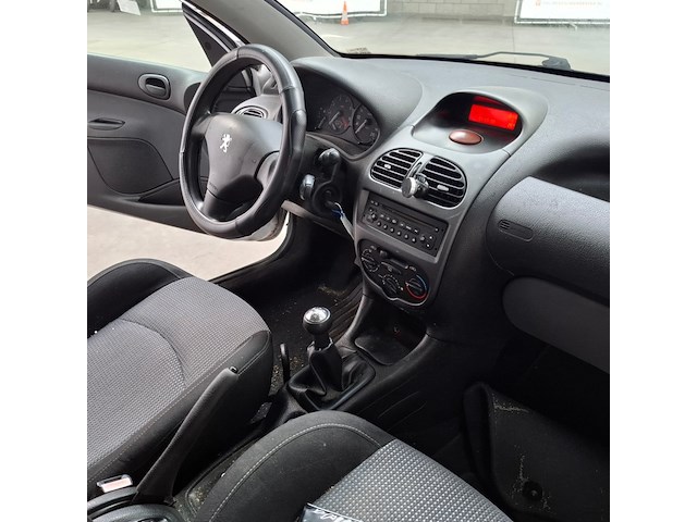 Personenauto, peugeot, 206 cc, 1.6-16v, 2002 - afbeelding 40 van  67