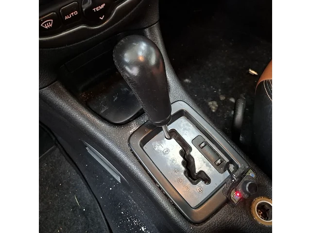 Personenauto, peugeot, 206 cc, 1.6-16v, 2003 - afbeelding 40 van  71