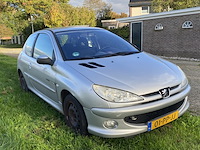 Personenauto , peugeot, 206, grijs, 9-2004 - afbeelding 8 van  12
