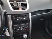 Personenauto peugeot, 207 1.6, bouwjaar 2007 - afbeelding 27 van  47