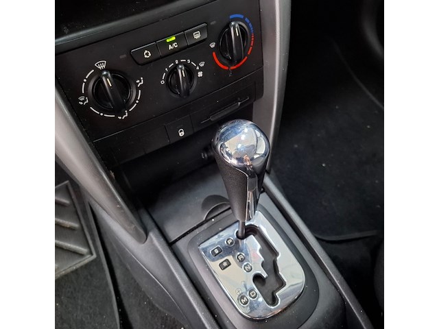Personenauto, peugeot, 207, 1.6 vti xs, 2007 - afbeelding 32 van  63