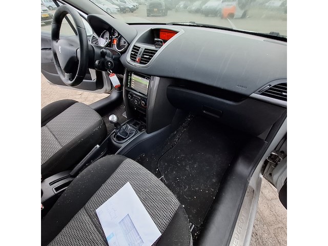 Personenauto, peugeot, 207, 2010 - afbeelding 35 van  47