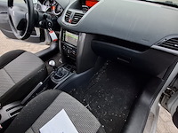 Personenauto, peugeot, 207, 2010 - afbeelding 35 van  47