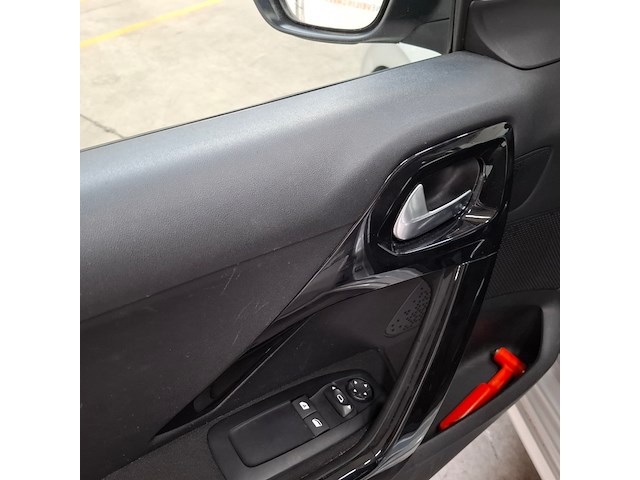 Personenauto, peugeot, 208 1.6, 2016 - afbeelding 27 van  67