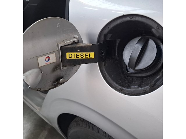 Personenauto, peugeot, 208 1.6, 2017 - afbeelding 58 van  72