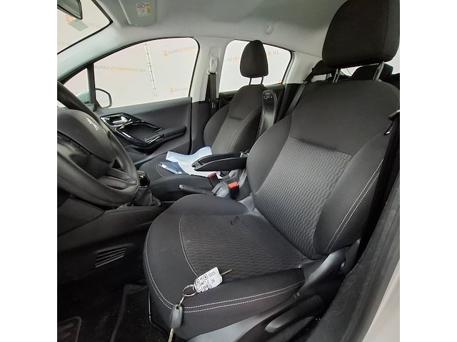Personenauto, peugeot, 208 1.6, 2017 - afbeelding 39 van  77