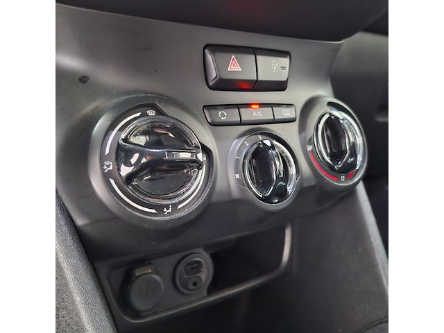Personenauto, peugeot, 208 1.6, 2017 - afbeelding 47 van  77