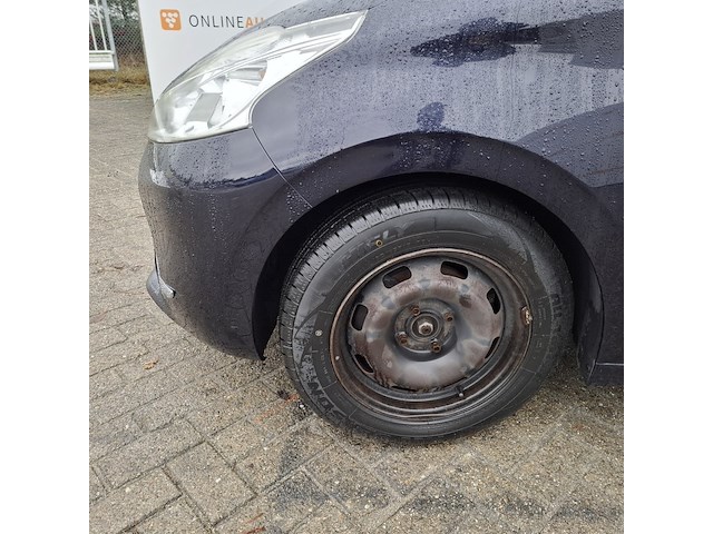 Personenauto, peugeot, 208, 1.6 e-hdi active, 2014 - afbeelding 2 van  44