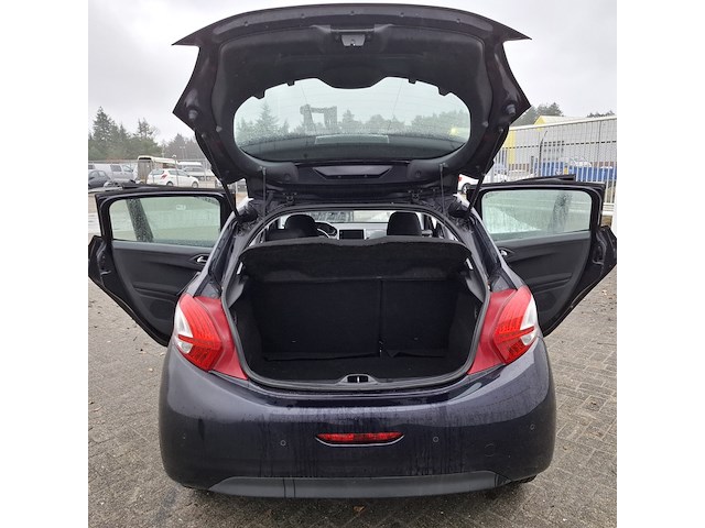 Personenauto, peugeot, 208, 1.6 e-hdi active, 2014 - afbeelding 27 van  44