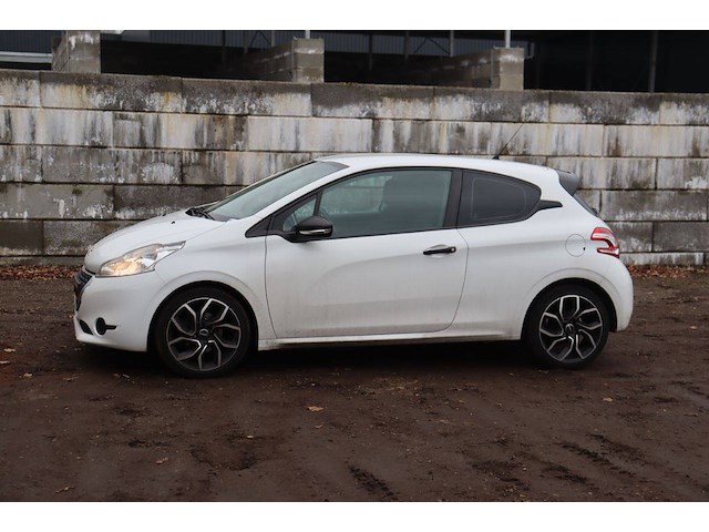 Personenauto peugeot 208 benzine 68pk 2014 - afbeelding 1 van  1