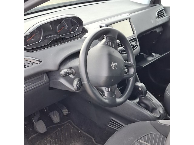 Personenauto peugeot, 208 , zwart, bouwjaar 2014 - afbeelding 5 van  47