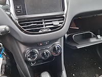 Personenauto peugeot, 208 , zwart, bouwjaar 2014 - afbeelding 11 van  47