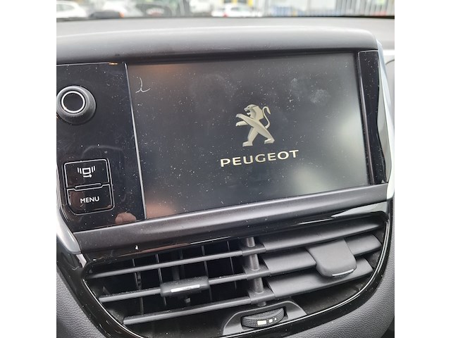 Personenauto peugeot, 208 , zwart, bouwjaar 2014 - afbeelding 16 van  47