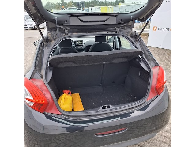 Personenauto peugeot, 208 , zwart, bouwjaar 2014 - afbeelding 22 van  47