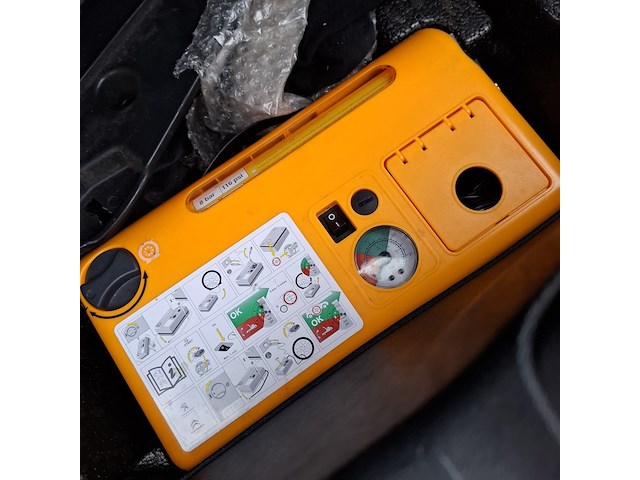 Personenauto peugeot, 208 , zwart, bouwjaar 2014 - afbeelding 25 van  47