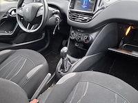 Personenauto peugeot, 208 , zwart, bouwjaar 2014 - afbeelding 27 van  47